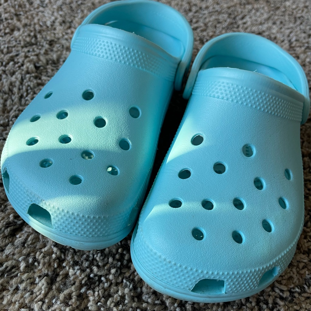 Crocs Adult Unisex Classic Clogs Light Blue